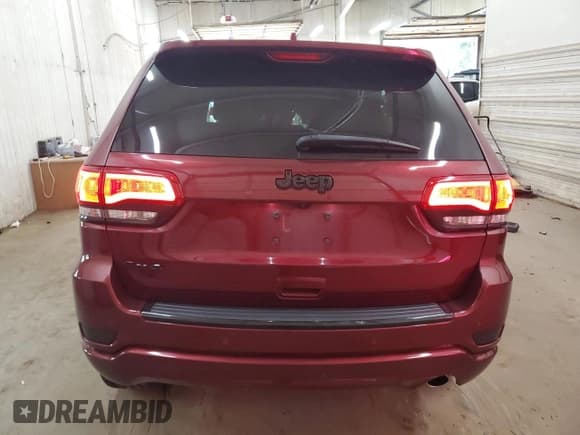 ✅ 2018 Jeep Grand Cherokee Laredo E • VIN: 1C4RJFAG6JC303030 • Lot: 71963755. Wystawiony na Copart z przebiegiem 70 098 mil. Bezpłatny archiwum sprzedaży aukcyjnych z USA i szczegółowy raport historii pojazdu na DreamBid. Zdjęcie 6.