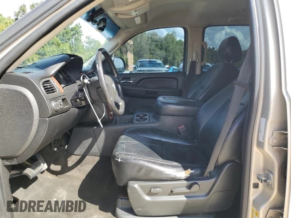 ✅ 2007 Chevrolet Tahoe LT • VIN: 1GNFC13JX7R370302 • Lot: 81510285. Wystawiony na Copart z przebiegiem 298 929 mil. Bezpłatny archiwum sprzedaży aukcyjnych z USA i szczegółowy raport historii pojazdu na DreamBid. Zdjęcie 7.