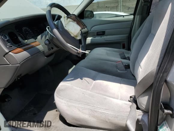 ✅ 2003 Ford Crown Victoria Standard • VIN: 2FAFP73W73X138578 • Lot: 65280395. Wystawiony na Copart z przebiegiem 131 245 mil. Bezpłatny archiwum sprzedaży aukcyjnych z USA i szczegółowy raport historii pojazdu na DreamBid. Zdjęcie 7.