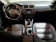 ✅ 2018 Volkswagen Jetta SE • VIN: 3VWB67AJ4JM212189 • Lot: 84048704. Wystawiony na Copart z przebiegiem 81 985 mil. Bezpłatny archiwum sprzedaży aukcyjnych z USA i szczegółowy raport historii pojazdu na DreamBid. Zdjęcie 8.