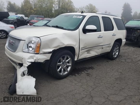 ✅ 2009 GMC Yukon Denali • VIN: 1GKFK03209R300541 • Лот: 82566255. Опубликован ранее на Copart с пробегом 102 401 миль. Бесплатный доступ к архиву аукционных продаж из США и подробный отчёт об истории автомобиля на DreamBid. Изображение 1.
