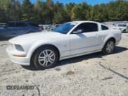 ✅ 2005 Ford Mustang GT Deluxe • VIN: 1ZVFT82H055115949 • Лот: 82492605. Опубликован ранее на Copart с пробегом 245 152 миль. Бесплатный доступ к архиву аукционных продаж из США и подробный отчёт об истории автомобиля на DreamBid. Изображение 1.