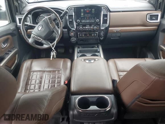 ✅ 2020 Nissan Titan Platinum Reserve • VIN: 1N6AA1EDXLN508757 • Lot: 81816135. Wystawiony na Copart z przebiegiem 126 867 mil. Bezpłatny archiwum sprzedaży aukcyjnych z USA i szczegółowy raport historii pojazdu na DreamBid. Zdjęcie 8.