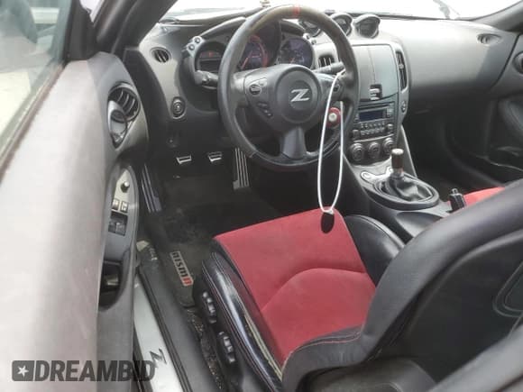 ✅ 2016 Nissan 370Z • VIN: JN1AZ4EH2GM932447 • Lot: 60832775. Wystawiony na Copart z przebiegiem 153 734 mil. Bezpłatny archiwum sprzedaży aukcyjnych z USA i szczegółowy raport historii pojazdu na DreamBid. Zdjęcie 8.