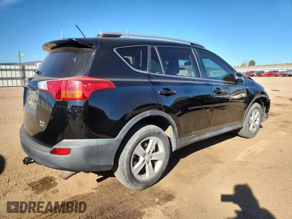 ✅ 2014 Toyota RAV4 XLE • VIN: 2T3RFREVXEW203480 • Lot: 91096735. Listed on Copart with 138,264 mi. Free auction sales archive from the USA and detailed vehicle history report at DreamBid. Image 3.