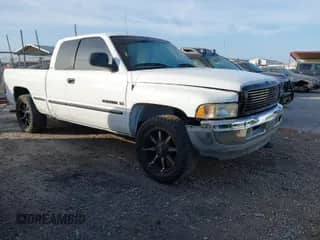 1999 Dodge 1500 with VIN 3B7HC13Z8XG100234, listed as a IAAI auction lot 41794002 with 181,758 mi miles and . Bid and sale history available at DreamBid. Image 1.
