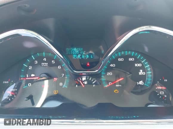 2015 Chevrolet Traverse LT z VIN 1GNKRHKD2FJ142387, wystawiony jako IAAI lot #43333694 z przebiegiem 283 105 mil mil oraz . Historia ofert i sprzedaży dostępna na DreamBid. Obrazek 7.