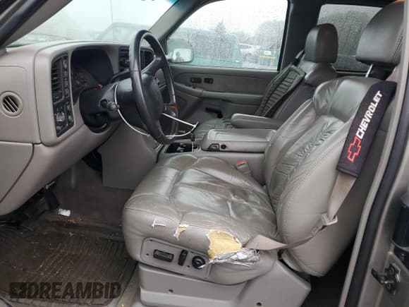 ✅ 2001 Chevrolet Silverado 1500 LS • VIN: 2GCEK19T511102161 • Lot: 92761435. Listed on Copart with 149,976 mi. Free auction sales archive from the USA and detailed vehicle history report at DreamBid. Image 7.