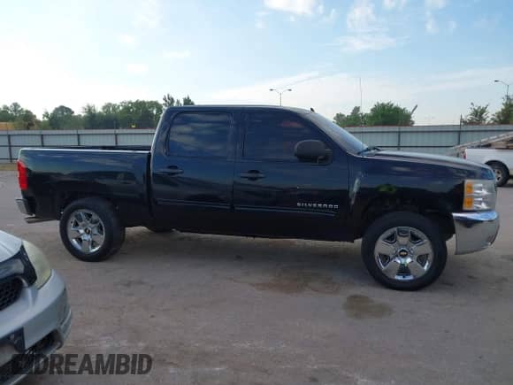 2012 Chevrolet Silverado 1500 LT z VIN 3GCPCSE05CG146498, wystawiony jako IAAI lot #43455786 z przebiegiem 258 971 mil mil oraz . Historia ofert i sprzedaży dostępna na DreamBid. Obrazek 13.