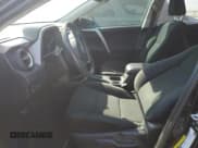 ✅ 2017 Toyota RAV4 LE • VIN: 2T3ZFREV4HW364606 • Лот: 84965175. Опубликован ранее на Copart с пробегом 101 301 миль. Бесплатный доступ к архиву аукционных продаж из США и подробный отчёт об истории автомобиля на DreamBid. Изображение 7.