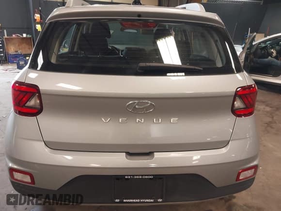 ✅ 2020 Hyundai Venue SEL • VIN: KMHRC8A3XLU037233 • Lot: 41717691. Listed on IAAI with 26,123 mi. Free auction sales archive from the USA and detailed vehicle history report at DreamBid. Image 16.