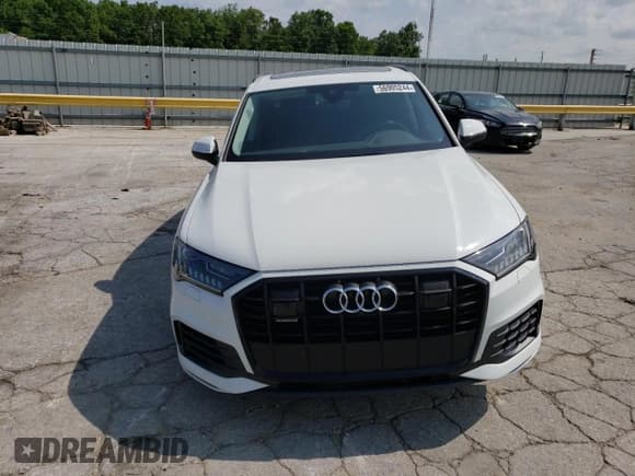 ✅ 2024 Audi Q7 Premium Plus • VIN: WA1LCBF71RD001839 • Lot: 56905244. Listed on Copart with 8,832 mi. Free auction sales archive from the USA and detailed vehicle history report at DreamBid. Image 5.