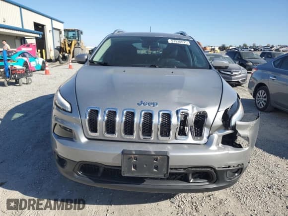 ✅ 2017 Jeep Cherokee 75th Anniversary Edition • VIN: 1C4PJMCS9HW501669 • Lot: 91930525. Wystawiony na Copart z przebiegiem 158 226 mil. Bezpłatny archiwum sprzedaży aukcyjnych z USA i szczegółowy raport historii pojazdu na DreamBid. Zdjęcie 5.