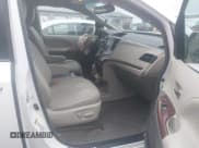 ✅ 2012 Toyota Sienna XLE AAS • VIN: 5TDYK3DC7CS190142 • Лот: 42830025. Опубликован ранее на IAAI с пробегом 189 718 миль. Бесплатный доступ к архиву аукционных продаж из США и подробный отчёт об истории автомобиля на DreamBid. Изображение 5.