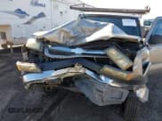 ✅ 2003 Chevrolet Silverado 2500HD LS • VIN: 1GCHC23U33F150223 • Lot: 43705201. Wystawiony na IAAI z przebiegiem 180 674 mil. Bezpłatny archiwum sprzedaży aukcyjnych z USA i szczegółowy raport historii pojazdu na DreamBid. Zdjęcie 6.