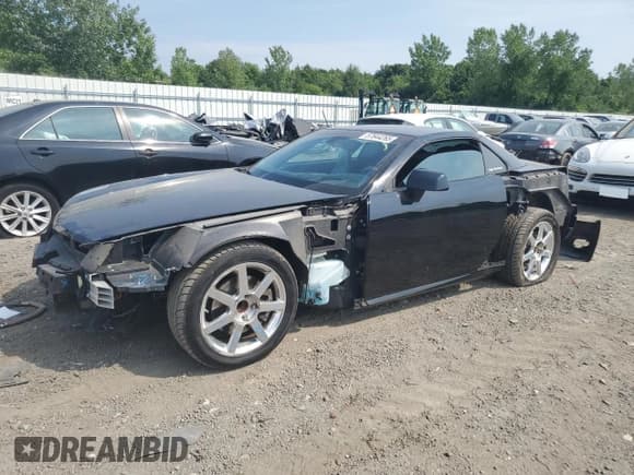 ✅ 2004 Cadillac XLR • VIN: 1G6YV34A245601303 • Lot: 57644265. Wystawiony na Copart z przebiegiem 27 898 mil. Bezpłatny archiwum sprzedaży aukcyjnych z USA i szczegółowy raport historii pojazdu na DreamBid. Zdjęcie 1.