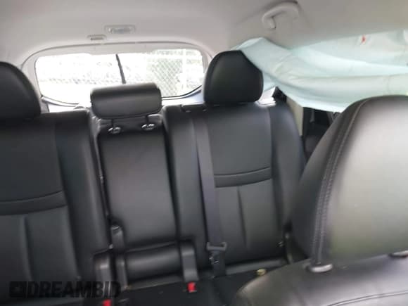 ✅ 2017 Nissan Rogue SL • VIN: JN8AT2MT1HW403414 • Lot: 42752423. Listed on IAAI with 113,683 mi. Free auction sales archive from the USA and detailed vehicle history report at DreamBid. Image 8.