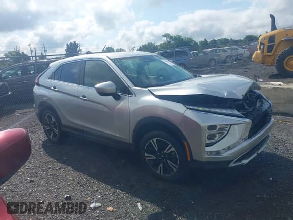 ✅ 2024 Mitsubishi Eclipse Cross SE • VIN: JA4ATWAA3RZ037178 • Lot: 42439584. Wystawiony na IAAI z przebiegiem 30 205 mil. Bezpłatny archiwum sprzedaży aukcyjnych z USA i szczegółowy raport historii pojazdu na DreamBid. Zdjęcie 13.