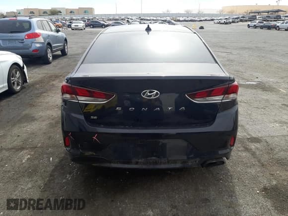 ✅ 2018 Hyundai Sonata SE • VIN: 5NPE24AF4JH698076 • Lot: 41655593. Listed on Copart with 87,689 mi. Free auction sales archive from the USA and detailed vehicle history report at DreamBid. Image 6.