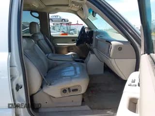 ✅ 2002 Chevrolet Suburban LT • VIN: 3GNFK16T82G356407 • Лот: 42818297. Опубликован ранее на IAAI с пробегом 422 552 миль. Бесплатный доступ к архиву аукционных продаж из США и подробный отчёт об истории автомобиля на DreamBid. Изображение 5.
