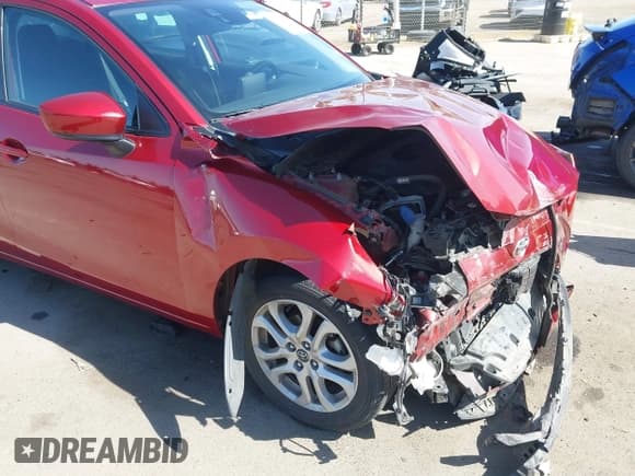 ✅ 2018 Toyota Yaris • VIN: 3MYDLBYVXJY307060 • Лот: 43175235. Опубликован ранее на IAAI с пробегом 19 820 миль. Бесплатный доступ к архиву аукционных продаж из США и подробный отчёт об истории автомобиля на DreamBid. Изображение 20.