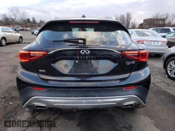 ✅ 2018 Infiniti QX30 Luxury • VIN: SJKCH5CR5JA004972 • Lot: 88330045. Listed on Copart with 48,978 mi. Free auction sales archive from the USA and detailed vehicle history report at DreamBid. Image 6.