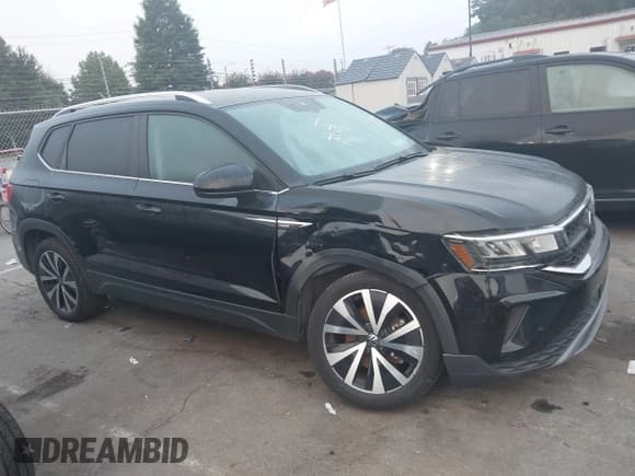 ✅ 2024 Volkswagen Taos SE • VIN: 3VVSX7B2XRM020912 • Lot: 43007740. Listed on IAAI with 39,660 mi. Free auction sales archive from the USA and detailed vehicle history report at DreamBid. Image 13.