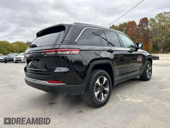 ✅ 2024 Jeep Grand Cherokee • VIN: 1C4RJYB62R8942747 • Лот: 90841325. Опубликован ранее на Copart с пробегом 15 555 миль. Бесплатный доступ к архиву аукционных продаж из США и подробный отчёт об истории автомобиля на DreamBid. Изображение 3.