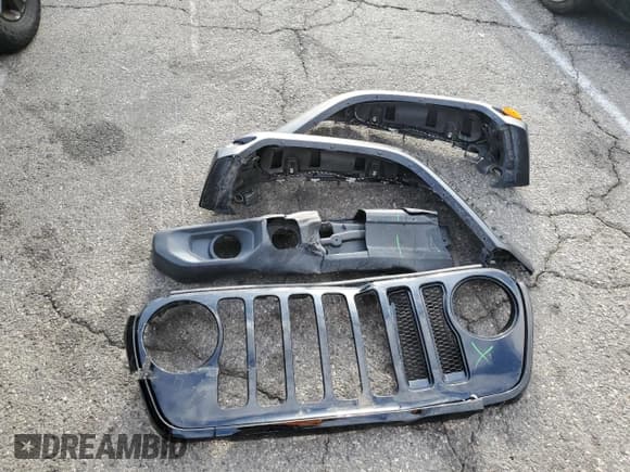 ✅ 2021 Jeep Wrangler Unlimited Willys • VIN: 1C4HJXDNXMW662492 • Lot: 80221135. Listed on Copart with 47,805 mi. Free auction sales archive from the USA and detailed vehicle history report at DreamBid. Image 12.