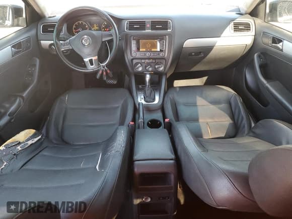 ✅ 2011 Volkswagen Jetta SEL • VIN: 3VWLZ7AJ4BM083223 • Лот: 93319355. Опубликован ранее на Copart с пробегом 213 229 миль. Бесплатный доступ к архиву аукционных продаж из США и подробный отчёт об истории автомобиля на DreamBid. Изображение 8.