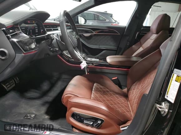 ✅ 2024 Audi S8 • VIN: WAULSAF83RN004941 • Лот: 74510544. Опубликован ранее на Copart с пробегом 10 181 миль. Бесплатный доступ к архиву аукционных продаж из США и подробный отчёт об истории автомобиля на DreamBid. Изображение 7.