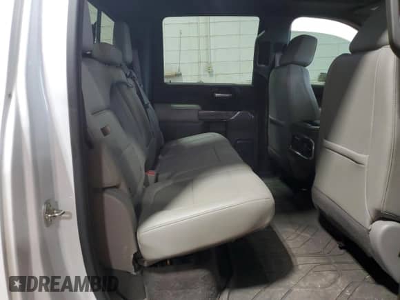 2020 Chevrolet Silverado 2500HD LTZ z VIN 1GC4YPEY5LF172009, wystawiony jako Copart lot #70006585 z przebiegiem 180 140 mil mil oraz Szkoda całkowita • Salvage title. Historia ofert i sprzedaży dostępna na DreamBid. Obrazek 10.