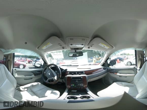 2014 Chevrolet Suburban LT z VIN 1GNSCJE07ER211222, wystawiony jako IAAI lot #42428084 z przebiegiem 214 712 mil mil oraz . Historia ofert i sprzedaży dostępna na DreamBid. Obrazek 18.