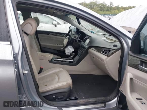 2015 Hyundai Sonata Sport z VIN 5NPE34AF7FH161156, wystawiony jako IAAI lot #43391308 z przebiegiem 204 553 mil mil oraz . Historia ofert i sprzedaży dostępna na DreamBid. Obrazek 5.