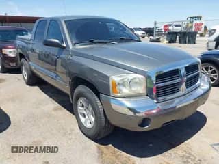 2007 Dodge Dakota Laramie with VIN 1D7HE58N17S160524, listed as a IAAI auction lot 42884532 with 166,814 mi miles and . Bid and sale history available at DreamBid. Image 1.