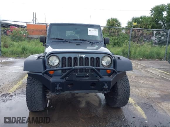 ✅ 2008 Jeep Wrangler Unlimited X • VIN: 1J4GA39198L529900 • Lot: 43056730. Listed on IAAI with 145,039 mi. Free auction sales archive from the USA and detailed vehicle history report at DreamBid. Image 12.