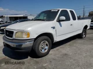 ✅ 2001 Ford F-150 XL • VIN: 1FTRX17W61NB27455 • Lot: 71008705. Listed on Copart with 320,265 mi. Free auction sales archive from the USA and detailed vehicle history report at DreamBid. Image 1.