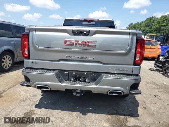 ✅ 2025 GMC Sierra 1500 Denali • VIN: 1GTUUGEL7SZ155175 • Лот: 63856485. Опубликован ранее на Copart с пробегом 22 822 миль. Бесплатный доступ к архиву аукционных продаж из США и подробный отчёт об истории автомобиля на DreamBid. Изображение 6.