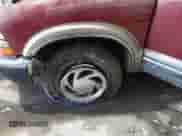 1998 Chevrolet Blazer LT with VIN 1GNDT13W5W2295891, listed as a IAAI auction lot 41820682 with 101,506 mi miles and . Bid and sale history available at DreamBid. Image 6.