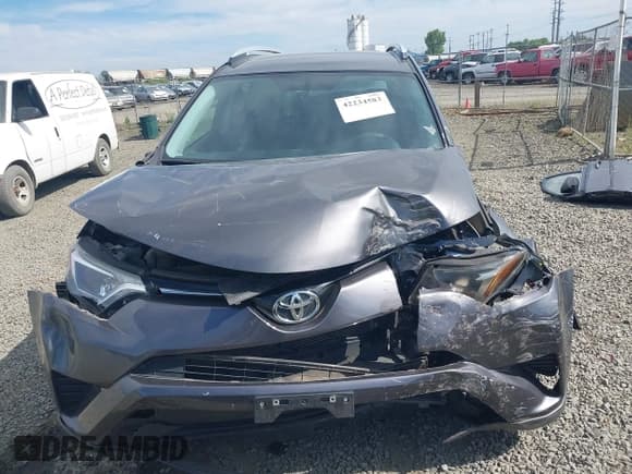 ✅ 2016 Toyota RAV4 LE • VIN: JTMBFREV1GJ091168 • Lot: 42234582. Wystawiony na IAAI z przebiegiem 43 301 mil. Bezpłatny archiwum sprzedaży aukcyjnych z USA i szczegółowy raport historii pojazdu na DreamBid. Zdjęcie 13.