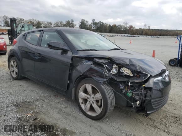 ✅ 2014 Hyundai Veloster • VIN: KMHTC6AD8EU185046 • Lot: 78541194. Wystawiony na Copart z przebiegiem 138 884 mil. Bezpłatny archiwum sprzedaży aukcyjnych z USA i szczegółowy raport historii pojazdu na DreamBid. Zdjęcie 4.