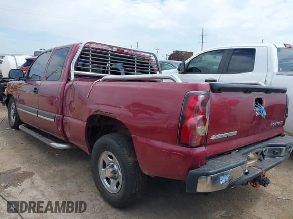 ✅ 2004 Chevrolet Silverado 1500 LS • VIN: 2GCEC19T041193650 • Lot: 42926558. Listed on IAAI with 196,719 mi. Free auction sales archive from the USA and detailed vehicle history report at DreamBid. Image 3.