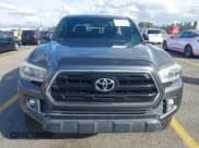 ✅ 2017 Toyota Tacoma TRD Pro • VIN: 5TFCZ5AN6HX071281 • Lot: 43720789. Listed on IAAI with 202,716 mi. Free auction sales archive from the USA and detailed vehicle history report at DreamBid. Image 12.