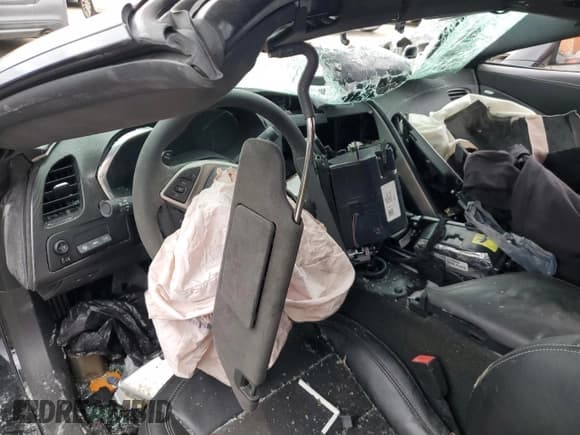 ✅ 2015 Chevrolet Corvette Z51 3LT • VIN: 1G1YL2D75F5116781 • Lot: 85727834. Listed on Copart with Not provided. Free auction sales archive from the USA and detailed vehicle history report at DreamBid. Image 8.