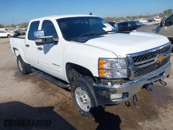 ✅ 2012 Chevrolet Silverado 2500HD LT • VIN: 1GC1CXCG5CF118379 • Lot: 43487379. Wystawiony na IAAI z przebiegiem 384 499 mil. Bezpłatny archiwum sprzedaży aukcyjnych z USA i szczegółowy raport historii pojazdu na DreamBid. Zdjęcie 1.