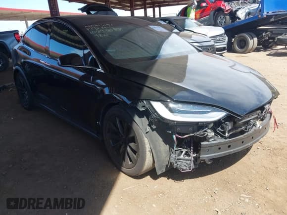 ✅ 2020 Tesla Model X Long Range • VIN: 5YJXCAE25LF229821 • Lot: 43023395. Wystawiony na IAAI z przebiegiem 127 674 mil. Bezpłatny archiwum sprzedaży aukcyjnych z USA i szczegółowy raport historii pojazdu na DreamBid. Zdjęcie 1.