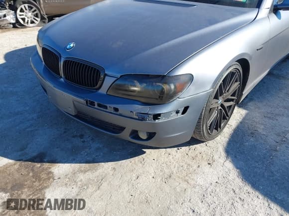 ✅ 2007 BMW 7 Series 750i • VIN: WBAHL83587DT08825 • Lot: 43805063. Wystawiony na IAAI z przebiegiem 89 338 mil. Bezpłatny archiwum sprzedaży aukcyjnych z USA i szczegółowy raport historii pojazdu na DreamBid. Zdjęcie 6.