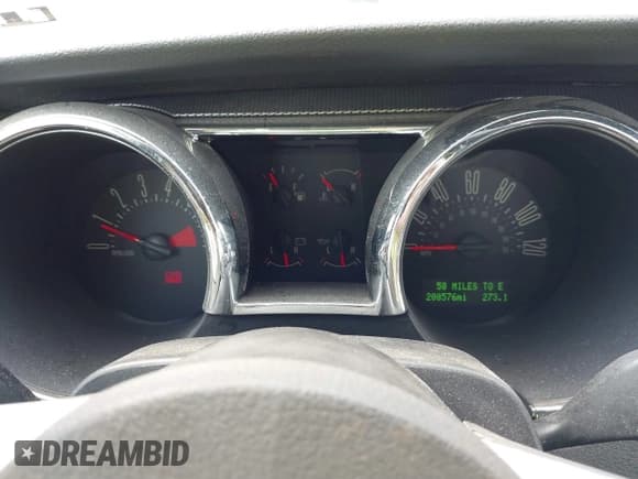 ✅ 2007 Ford Mustang Deluxe • VIN: 1ZVFT80N575289186 • Лот: 43867002. Опубликован ранее на IAAI с пробегом 200 576 миль. Бесплатный доступ к архиву аукционных продаж из США и подробный отчёт об истории автомобиля на DreamBid. Изображение 7.