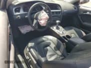 ✅ 2016 Audi A5 Premium • VIN: WAUD2AFR4GA012936 • Lot: 69633135. Wystawiony na Copart z przebiegiem 92 240 mil. Bezpłatny archiwum sprzedaży aukcyjnych z USA i szczegółowy raport historii pojazdu na DreamBid. Zdjęcie 8.