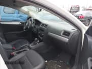 ✅ 2012 Volkswagen Jetta TDI w/Premium • VIN: 3VWLL7AJ6CM310950 • Lot: 41714429. Wystawiony na IAAI z przebiegiem 148 178 mil. Bezpłatny archiwum sprzedaży aukcyjnych z USA i szczegółowy raport historii pojazdu na DreamBid. Zdjęcie 5.